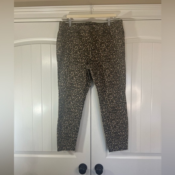 D. Jeans. Animal Print Jeans. Size 14W. #Mobwife - Picture 1 of 6